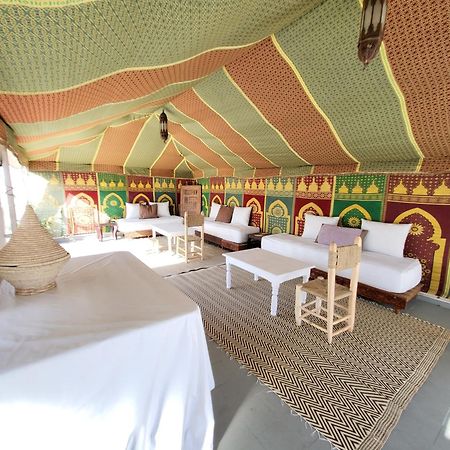 ริอ๊าด ดาร์ นอว์ฟอล Hotel ซาเล ภายนอก รูปภาพ