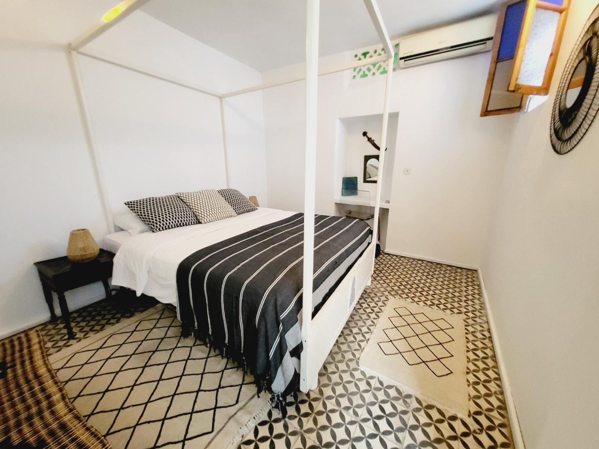 ริอ๊าด ดาร์ นอว์ฟอล Hotel ซาเล ภายนอก รูปภาพ