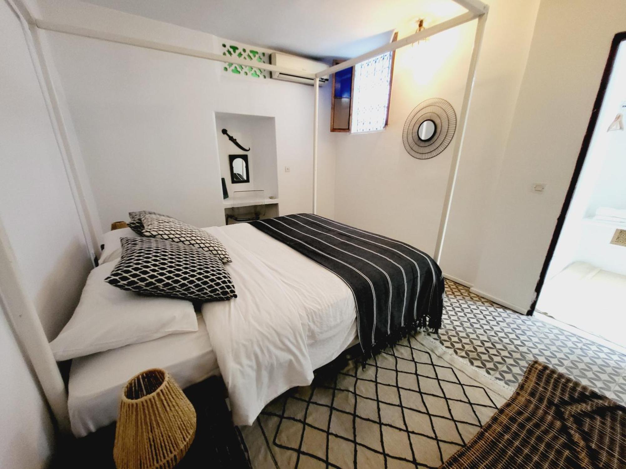 ริอ๊าด ดาร์ นอว์ฟอล Hotel ซาเล ภายนอก รูปภาพ