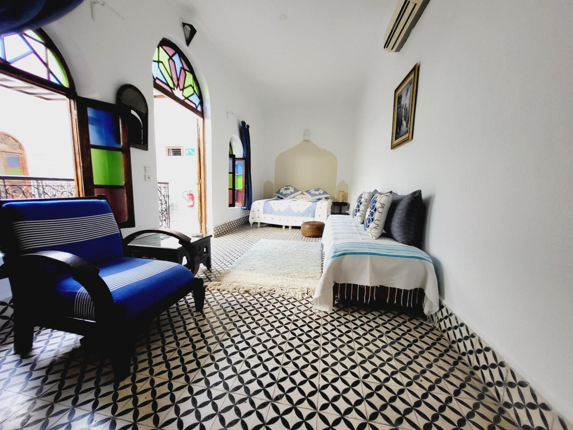 ริอ๊าด ดาร์ นอว์ฟอล Hotel ซาเล ภายนอก รูปภาพ